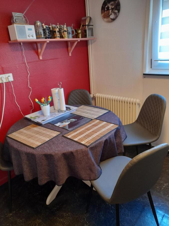 Ferienwohnung Mit Kleinem Garten Sonnenbühl Exteriör bild