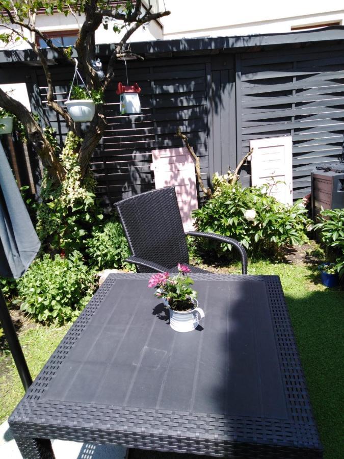 Ferienwohnung Mit Kleinem Garten Sonnenbühl Exteriör bild